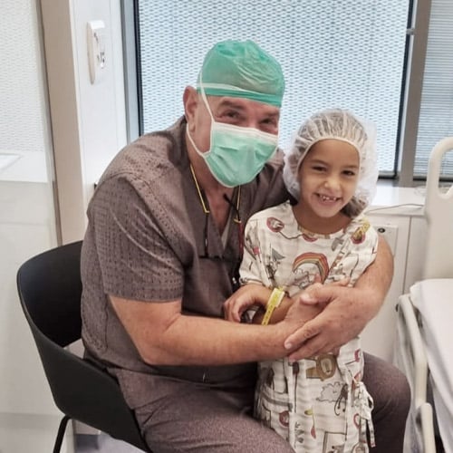 ד״ר גד לוטן מומחה בכירורגיה כללית וכירורגית ילדים